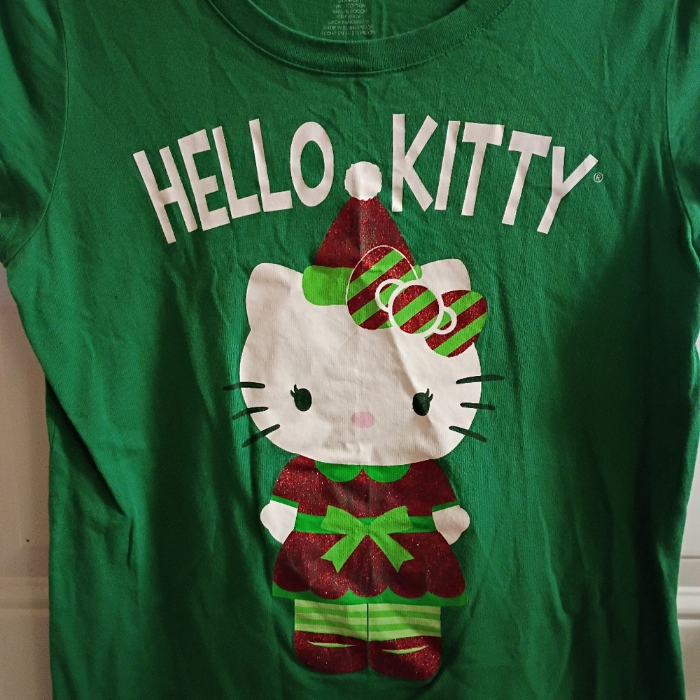 2/$10 Hello Kitty Holiday Green Top Junior Sizing XL - Picture 2 of 8
